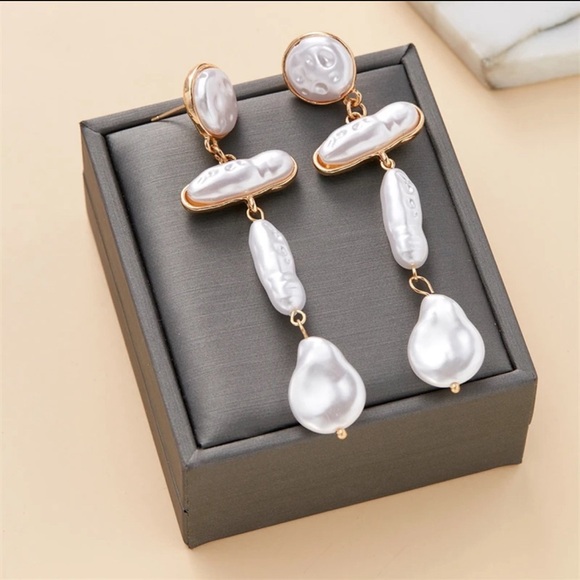 Zara Pearl Drop Earrings - Picture 4 of 8